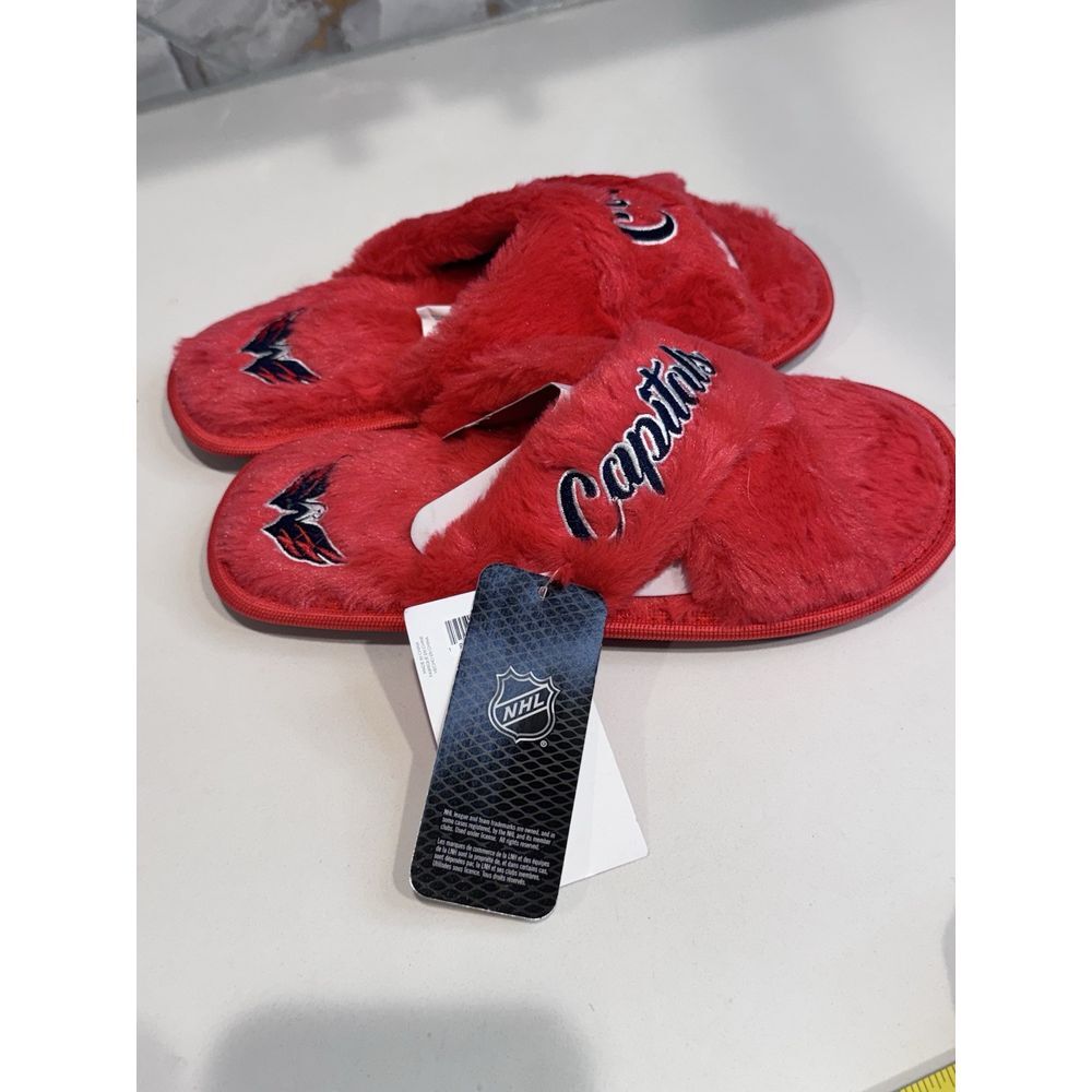 NHL Washington DC Capitals NWT Foco Fuzzy Slippers Women's Size S (5-6) Red Blue